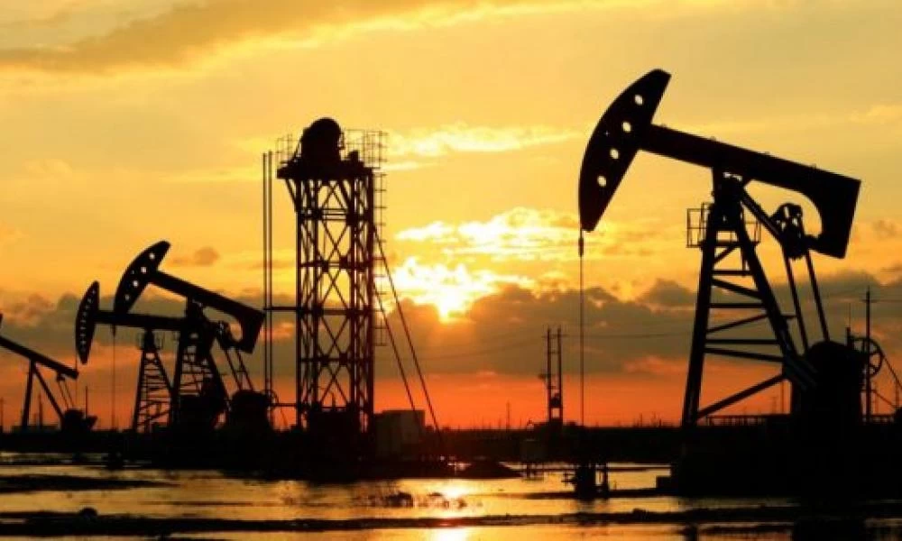 Υποχωρεί η τιμή του πετρελαίου - Τι γίνεται με το αργό στις ΗΠΑ